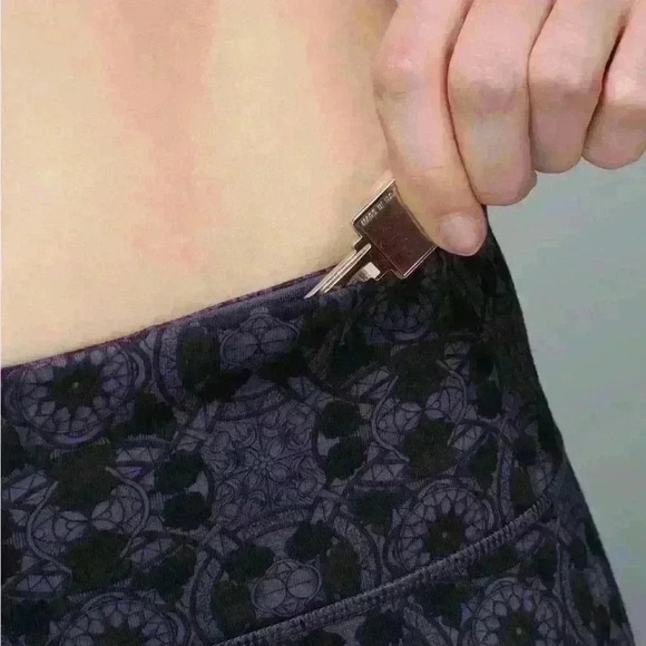 Lululemon Wunder Under Pant *Full-On Luon
Mini Prisma Nightfall Black Grape sz4 - Picture 5 of 16